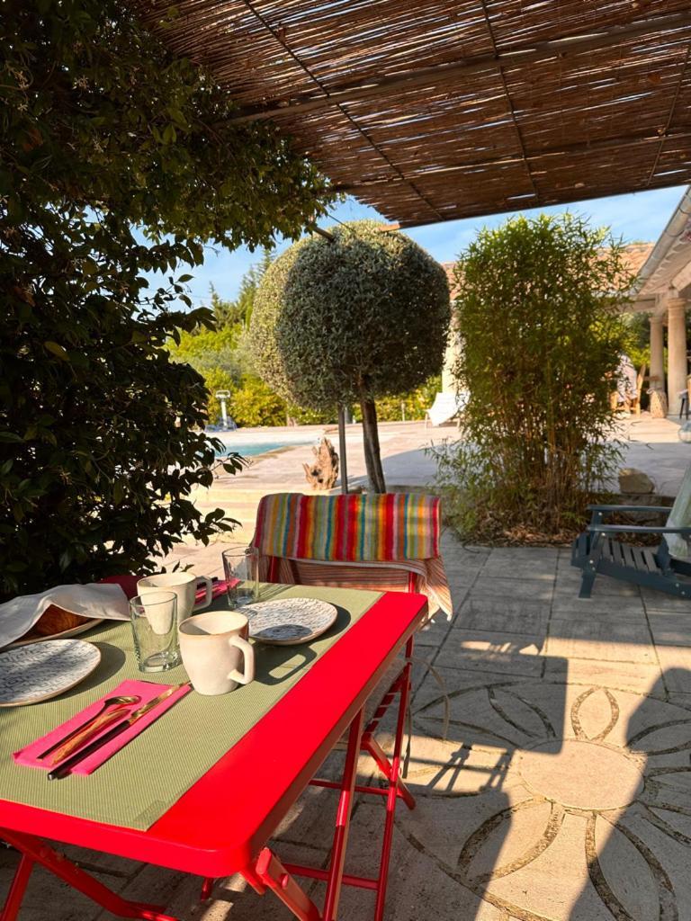 Mas Des Bambous Otel Saint-Rémy-de-Provence Dış mekan fotoğraf